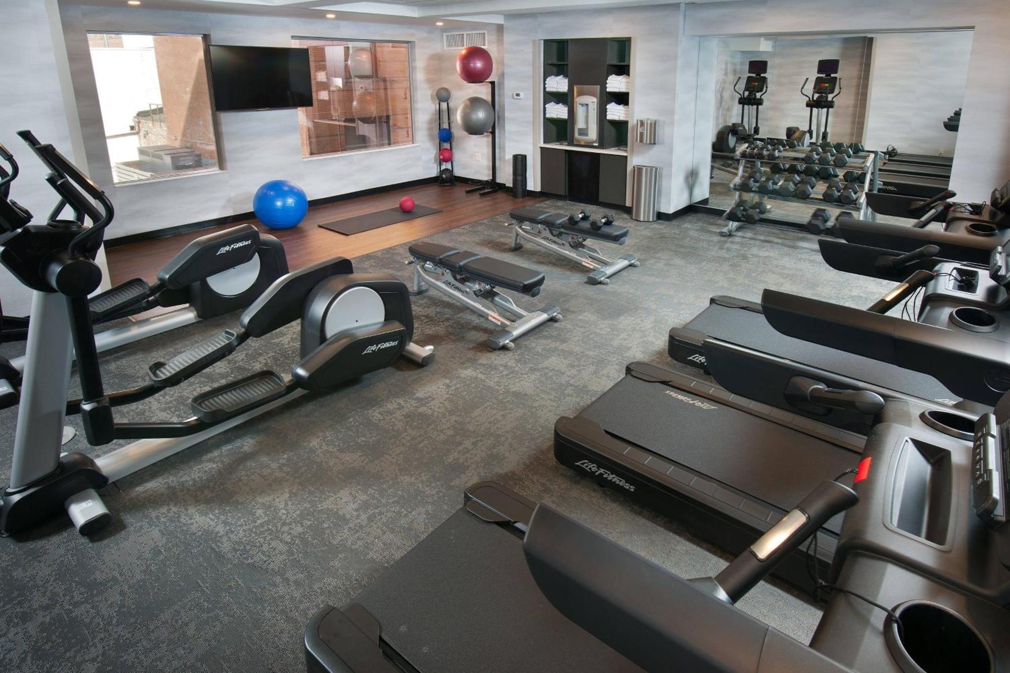 Hotel Fairfield By Marriott Pittsburgh Downtown Extérieur photo