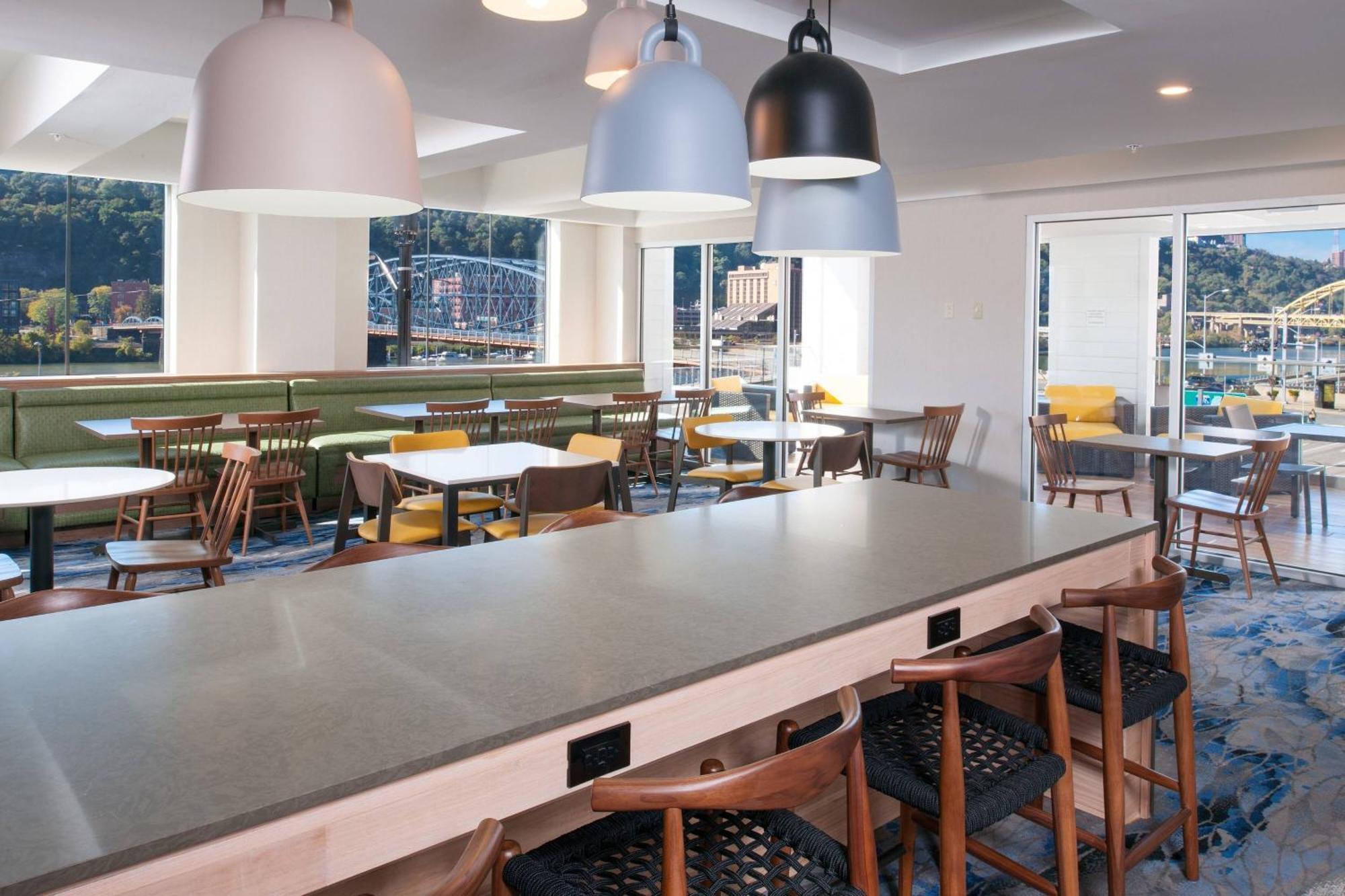 Hotel Fairfield By Marriott Pittsburgh Downtown Extérieur photo